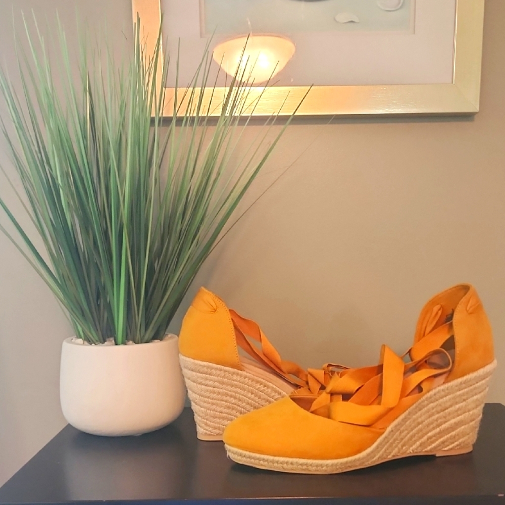 NWOT; Women's Gold Wedge Espadrilles